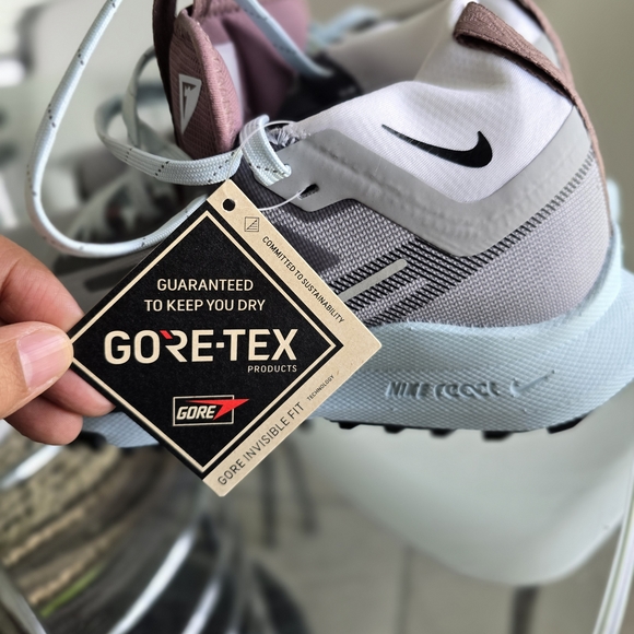 Nike Women's Trail Sneakers Pegasus Trail4 GORETEX- Gray & Light BLUE waterproof - Picture 4 of 9